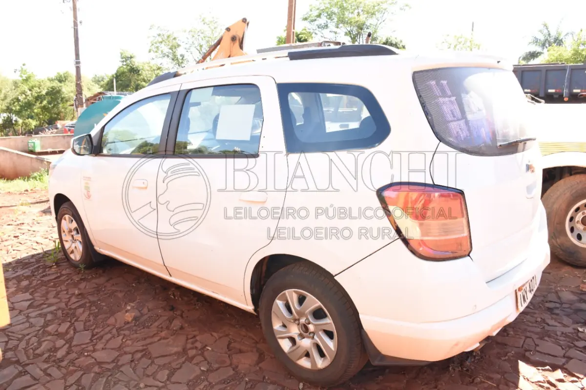 LOTE 001 - CHEV/SPIN 1.8L MT LTZ,Ano/modelo: 2015/2016,Placa: IWY4071,Chassi: 9BGJC75E0GB126011,RENAVAM: 1070829347