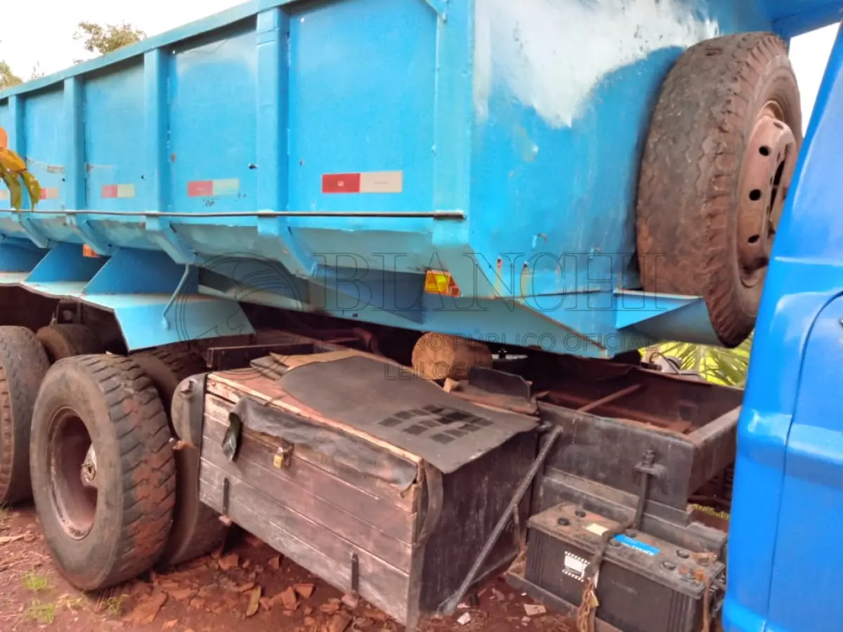 LOTE 001 - CAMINHÃO  FORD/700 CAÇAMBA BASCULANTE TRUCADO , ANO 1978