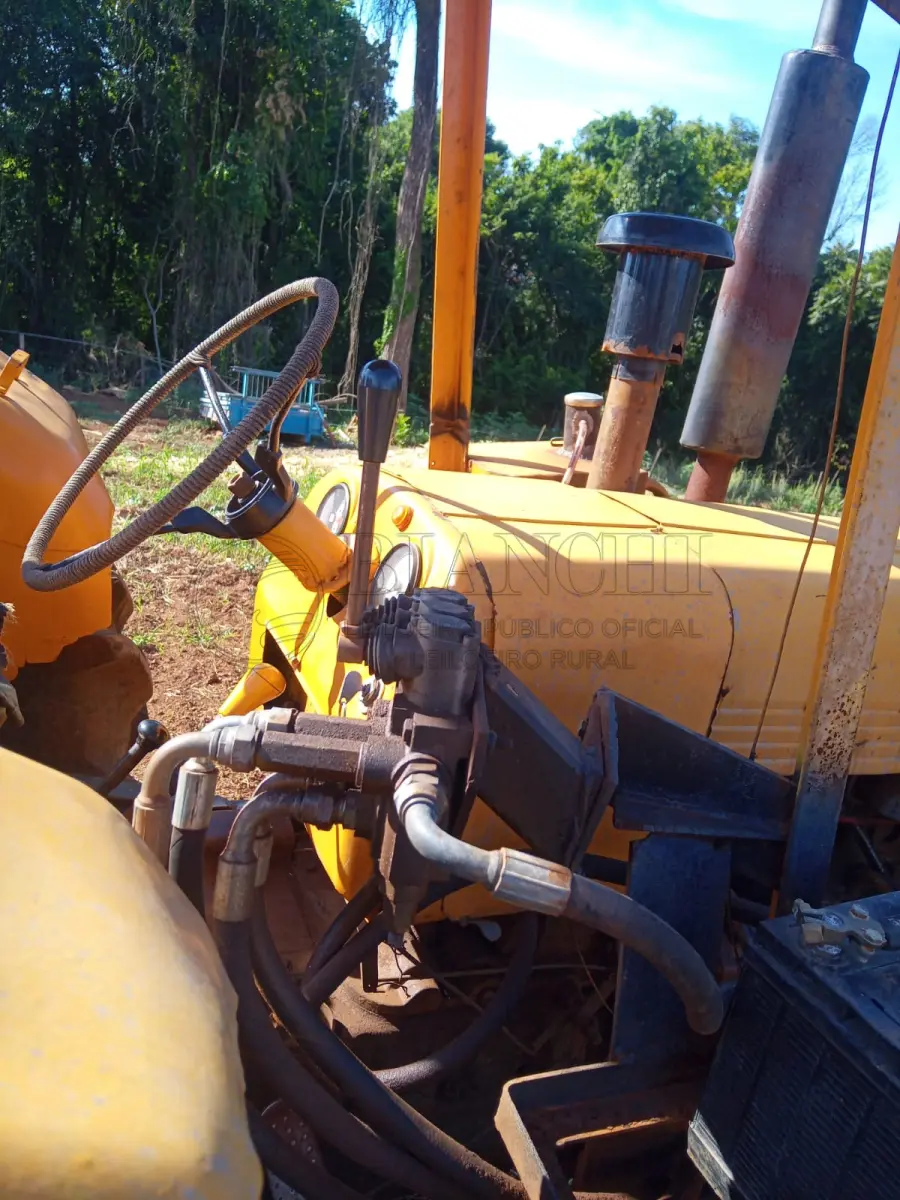 LOTE 012 - Valmet modelo 86  ano 1979 com concha