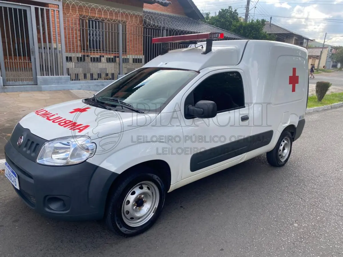 LOTE 017 - Veículo marca/modelo: FIAT/FIORINO UNITRANSAMB, Ano/modelo: 2019/2019, Placa: IZH8C76, Chassi: 9BD26512HK9130942, RENAVAM: 1192225675, Registrado em: PORTO ALEGRE, Tipo: Caminhonete, Cor: Branca, Espécie: Especial, Veículo está: Em circulação, Licenciamento válido até: 31/07/2023