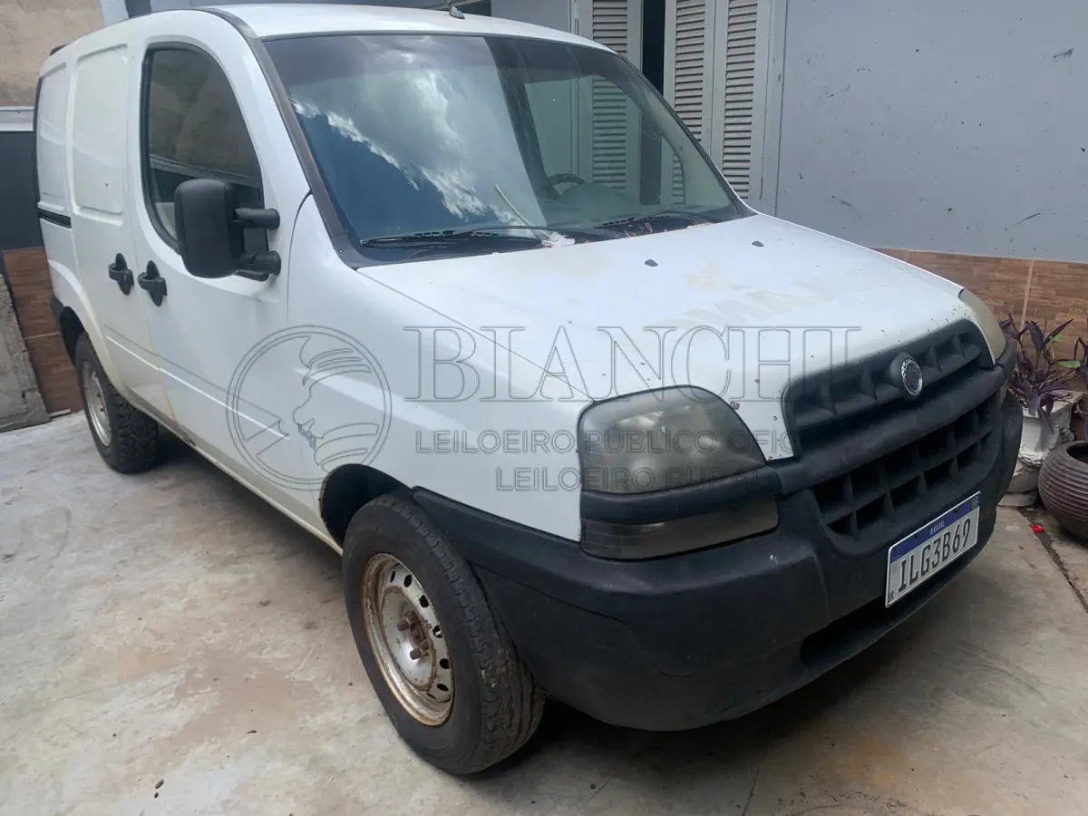 LOTE 007 - Veículo marca/modelo: FIAT/DOBLO TH AMB, Ano/modelo: 2003/2003, Placa: ILG3B69, Chassi: 9BD22315832004141, RENAVAM: 806679115, Registrado em: PORTO ALEGRE, Tipo: Caminhonete, Cor: Branca, Espécie: Carga, Veículo está: Em circulação, Licenciamento válido até: 31/07/2023