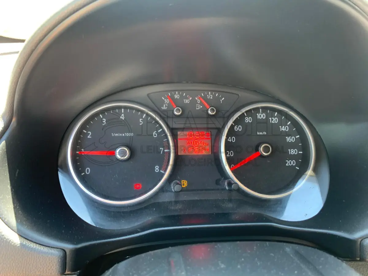 LOTE 006 - Veículo marca/modelo: VW/VOYAGE 1.0, Ano/modelo: 2011/2012, Placa: ISP7G60, Chassi: 9BWDA05U1CT157958, RENAVAM: 406518890, Registrado em: ALVORADA, Tipo: Automóvel, Cor: Preta, Espécie: Passageiro, Veículo está: Em circulação, Licenciamento válido até: 31/07/2023, OUTRAS INFORMAÇÕES DO VEÍCULO, Descrição: 008004 Recuperado de sinistro, Origem: N/D, Número do CSV: 10145989392022