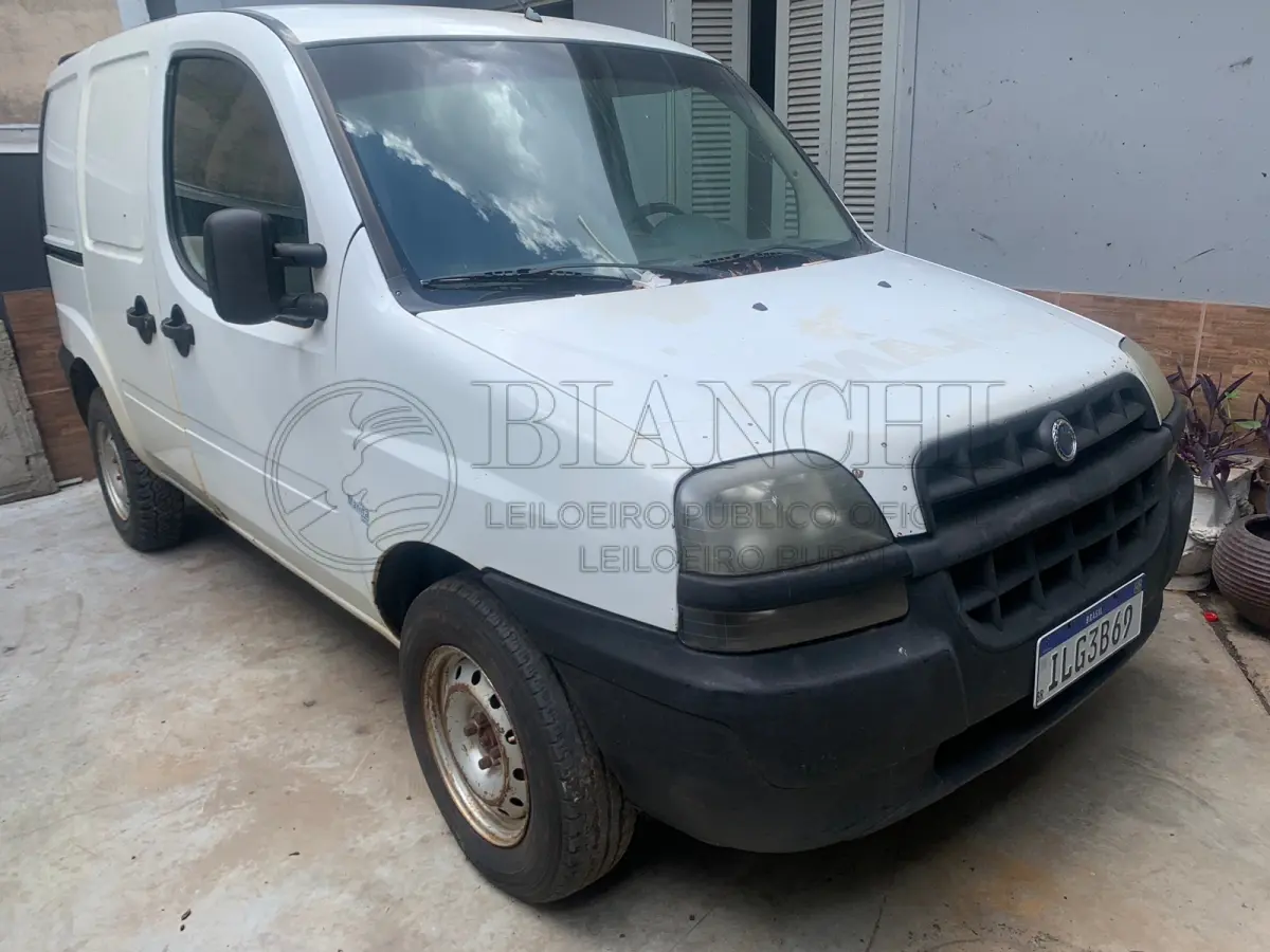 LOTE 007 - Veículo marca/modelo: FIAT/DOBLO TH AMB, Ano/modelo: 2003/2003, Placa: ILG3B69, Chassi: 9BD22315832004141, RENAVAM: 806679115, Registrado em: PORTO ALEGRE, Tipo: Caminhonete, Cor: Branca, Espécie: Carga, Veículo está: Em circulação, Licenciamento válido até: 31/07/2023