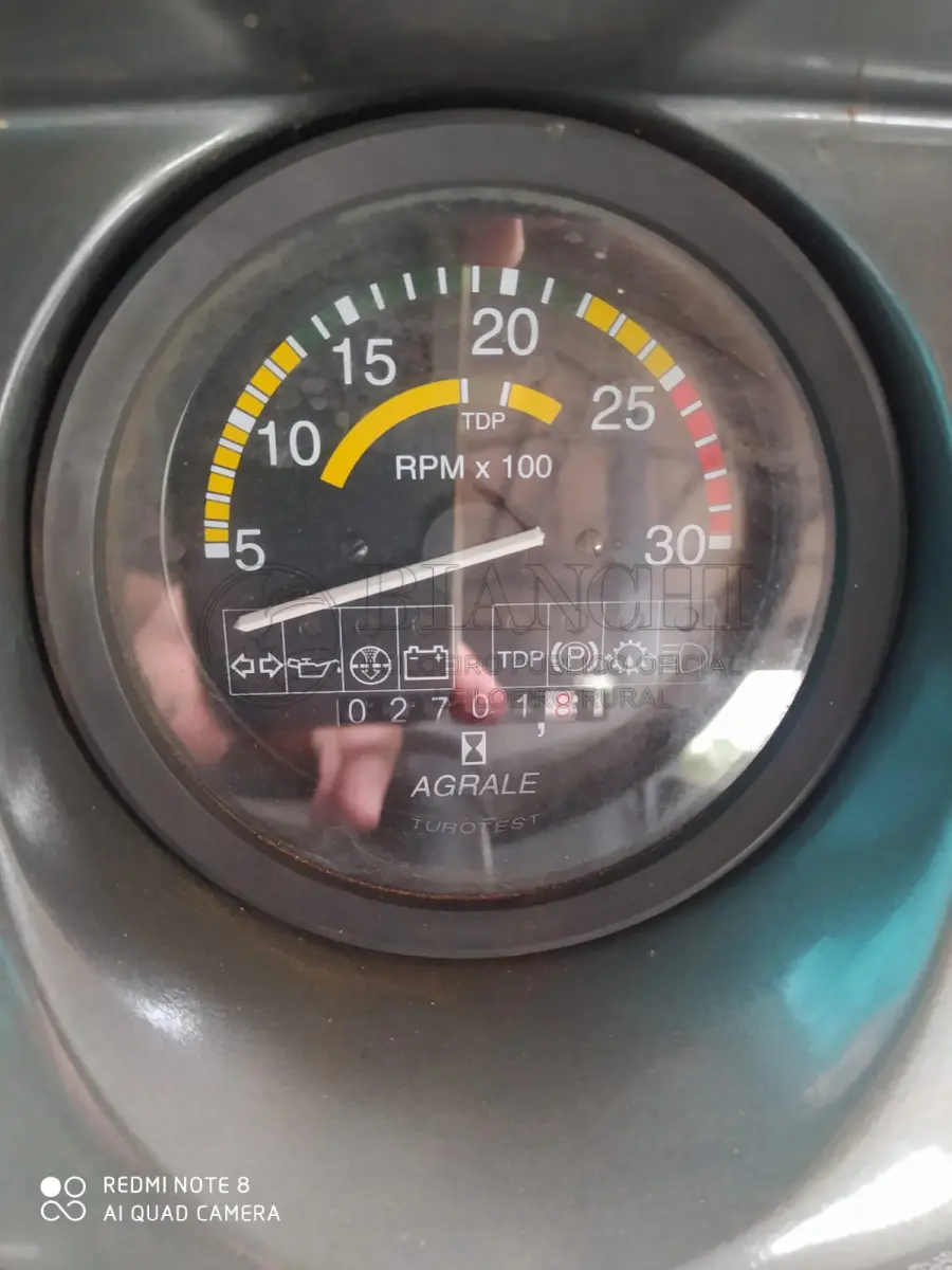 LOTE 001 - TRATOR AGRALE 5075.4  75 CV, ANO 2014, COM  2.700 HORAS TRABALHADA.