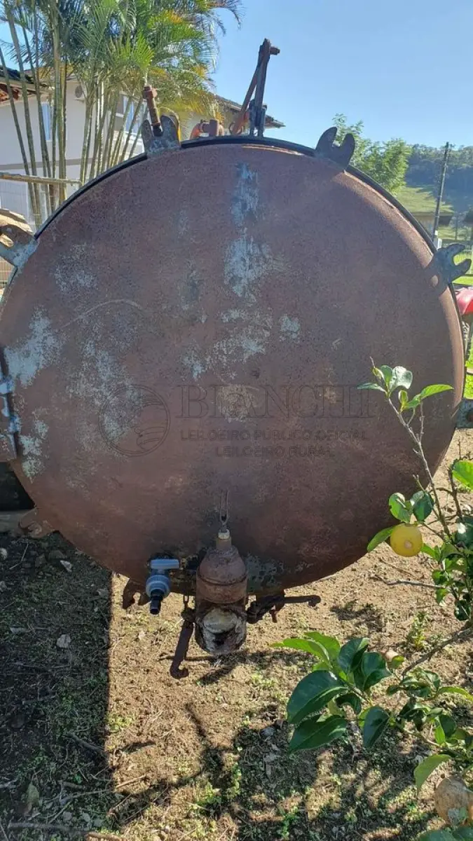 LOTE 0001 - Tanque Distribuidor De Esterco Liquido 4000 Litros