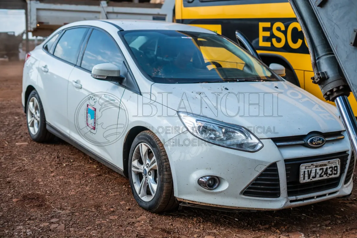 LOTE 001 - FORD FOCUS S AT 2.0 S  Ano/modelo: 2014/2014  Placa: IVJ2439