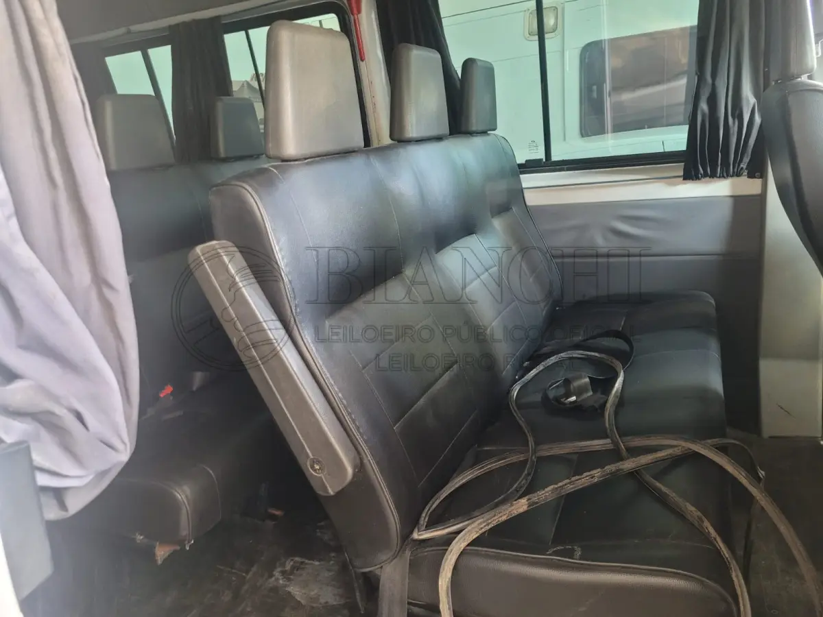 LOTE 008 - Veículo marca/modelo: I/M.BENZ313CDI SPRINTERM, Ano/modelo: 2011/2012, Placa: ISX0F28, Chassi: 8AC903672CE059293, RENAVAM: 457035110, Registrado em: PORTO ALEGRE, Tipo: Microônibus, Cor: Branca, Espécie: Passageiro, Veículo está: Em circulação, Licenciamento válido até: 31/07/2023