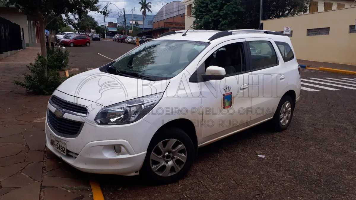 LOTE 012 - CHEV/SPIN 1.8L MT LTZ  Ano/modelo: 2014/2015  Placa: IWH5492  Chassi: 9BGJC75Z0FB137210  RENAVAM: 1036535468  Registrado em: IBIRUBA  Tipo: Automóvel  Cor: Branca  Espécie: Passageiro  Veículo está: Em circulação  Licenciamento válido até: 30/06/2024