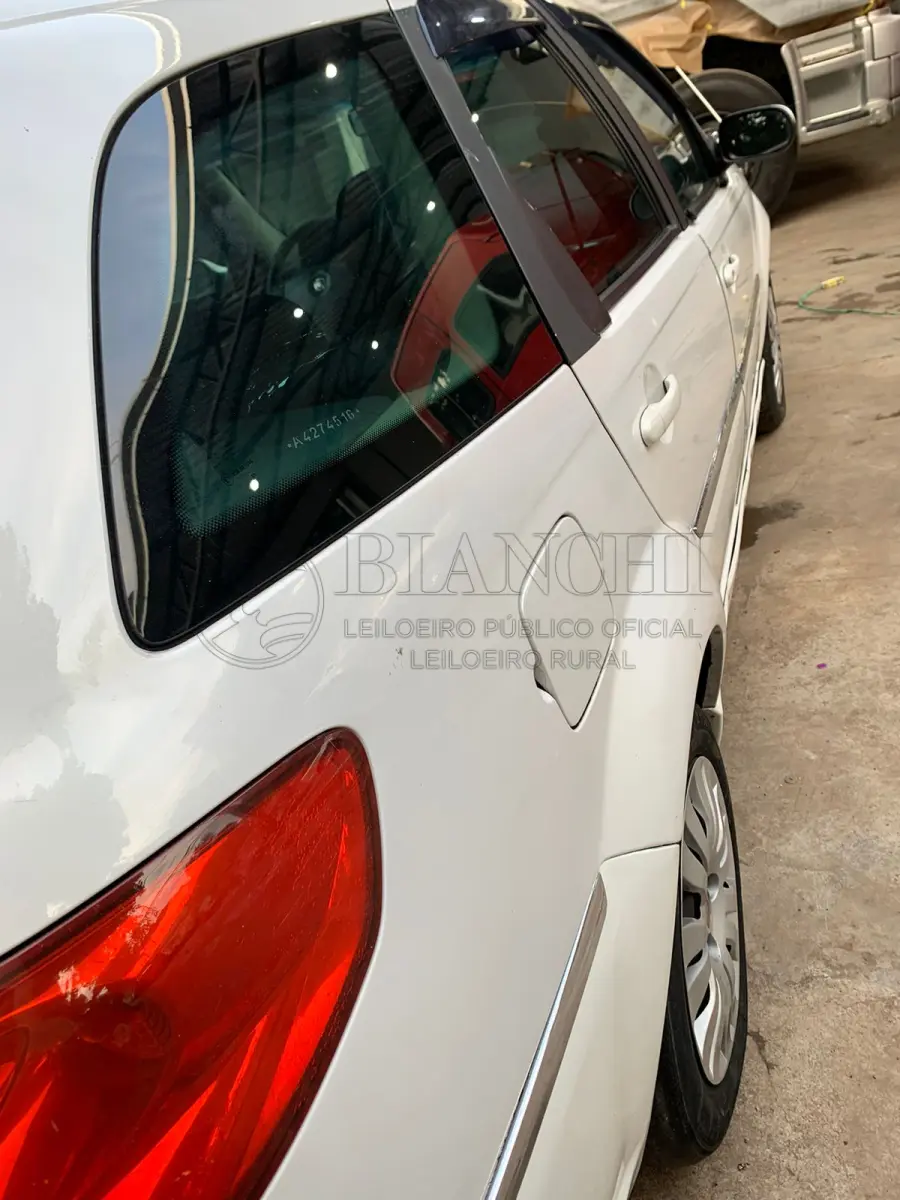 LOTE 005 - Veículo marca/modelo: FIAT/PALIO WEEK ELX FLEX, Ano/modelo: 2009/2010, Placa: IPR5J99, Chassi: 9BD17301MA4274516, RENAVAM: 134654404,  Tipo: Automóvel, Cor: Branca, Espécie: Passageiro, Veículo está: Em circulação, Licenciamento válido até: 31/07/2023