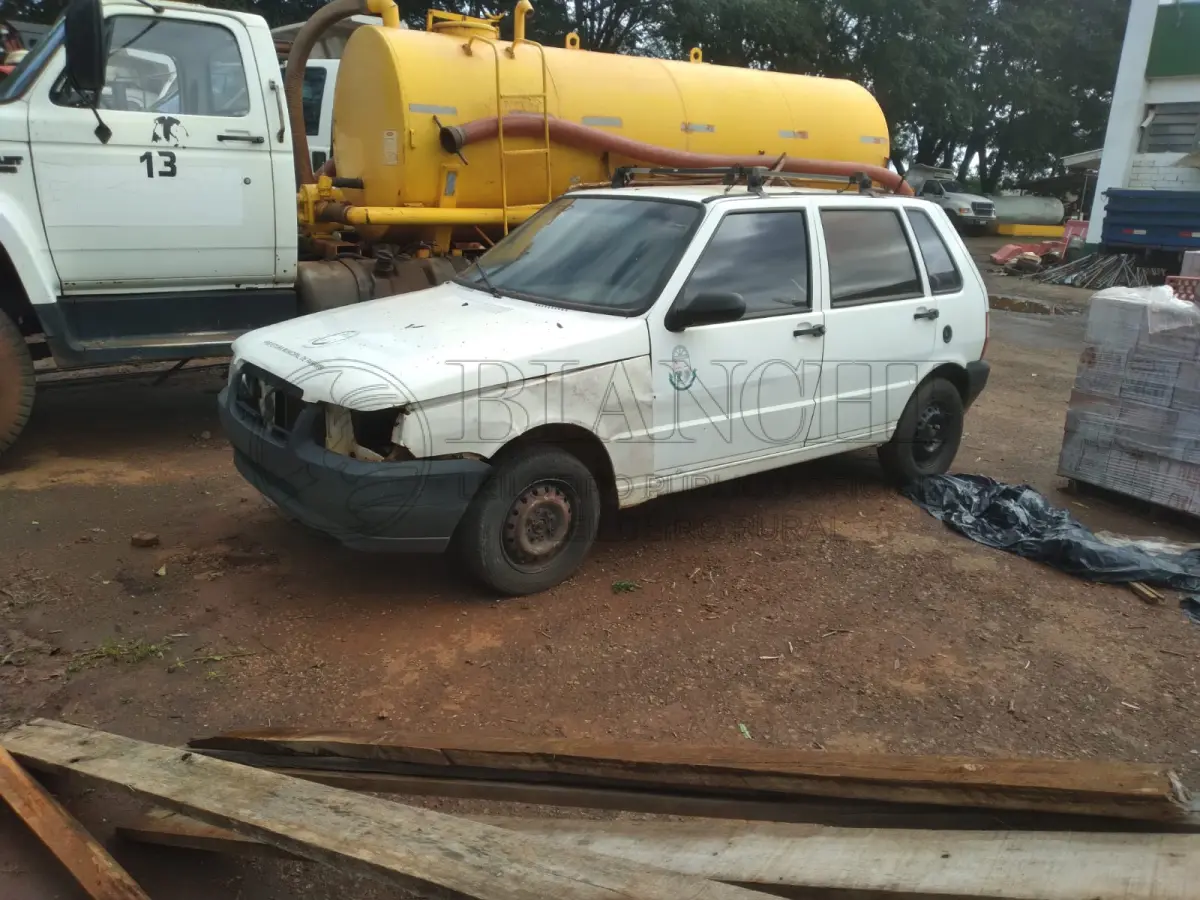 LOTE 017 - FIAT UNO MILLE FIRE FLEX, 4 PORTAS, PLACAS INE 9555, ANO DE FABRICAÇÃO/MODELO: 2006/06  CHASSI: 9BD15822764838673