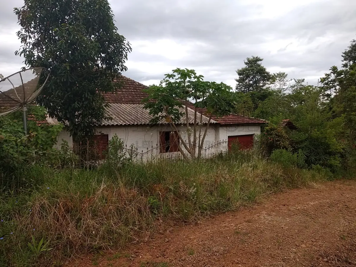 LOTE 007 - CASA DE ALVENARIA COM 100M² 