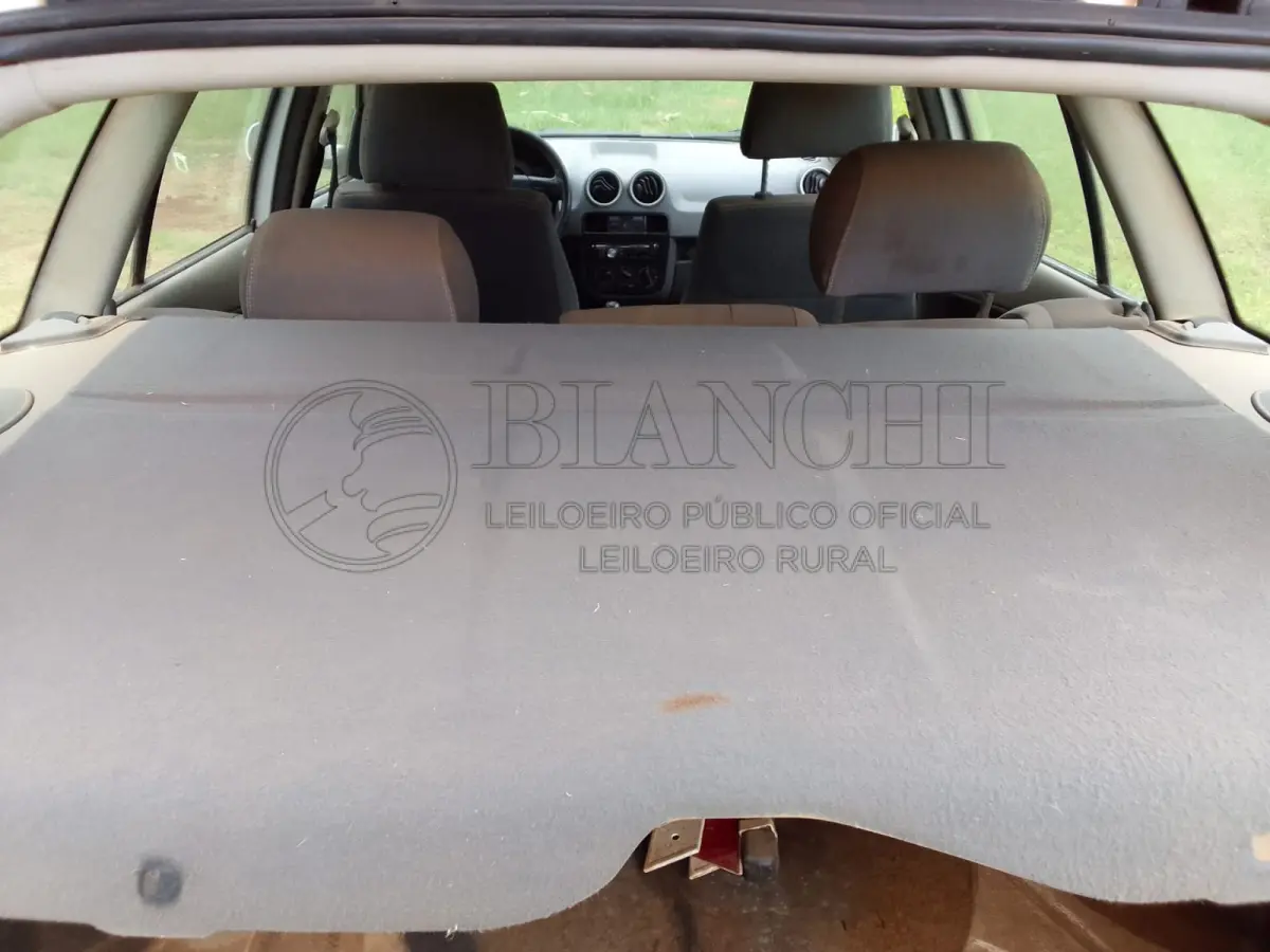 LOTE 006 - AUTOMÓVEL PARATI TRACKFIE 1.8, MARCA VOLKSWAGEM, ANO DE FABRICAÇÃO 2007, COR BRANCA, ALCOOL/GASOLINA, PLACAS INR5932