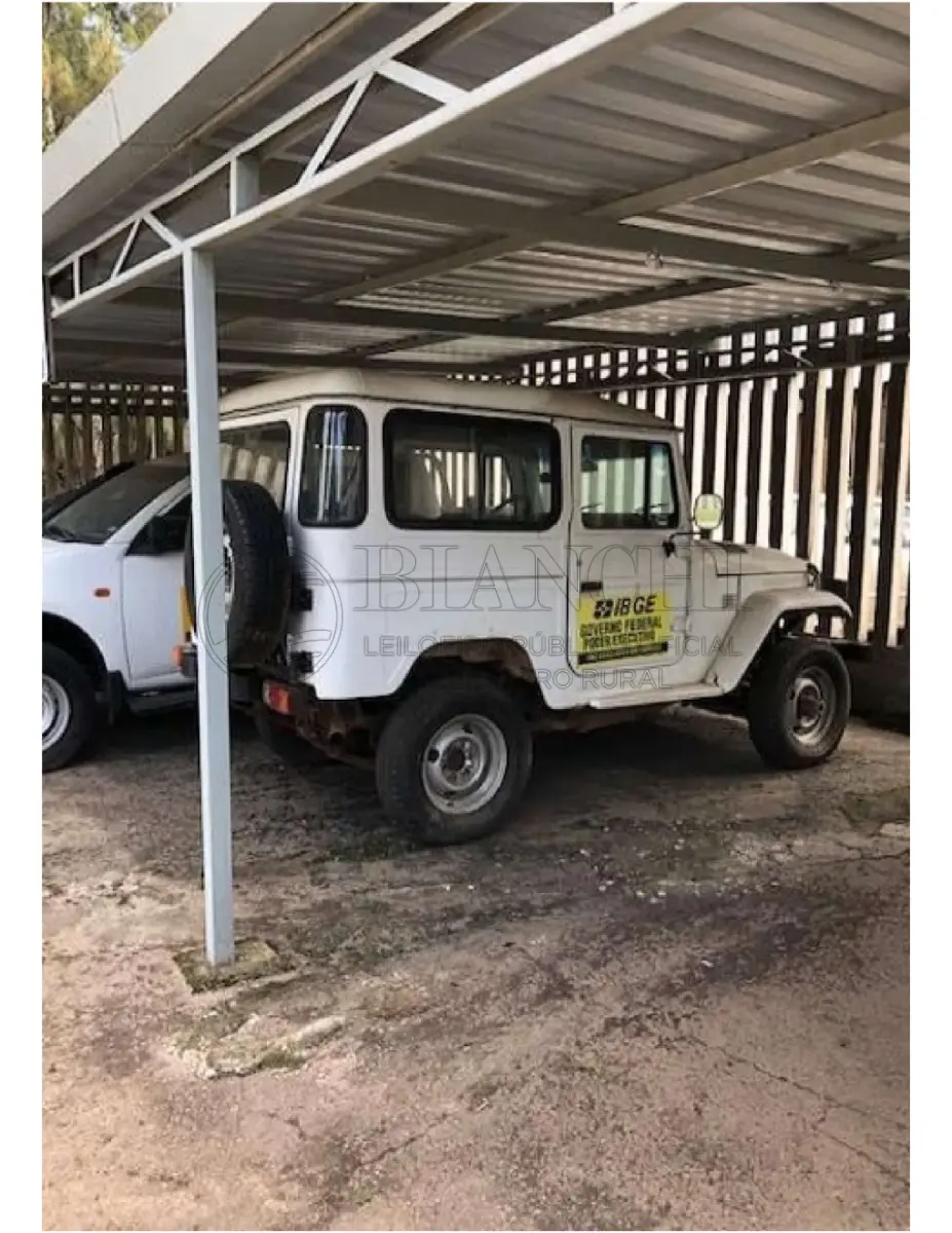 LOTE 006 - TOYOTA BAND BJ50 LV 1995
