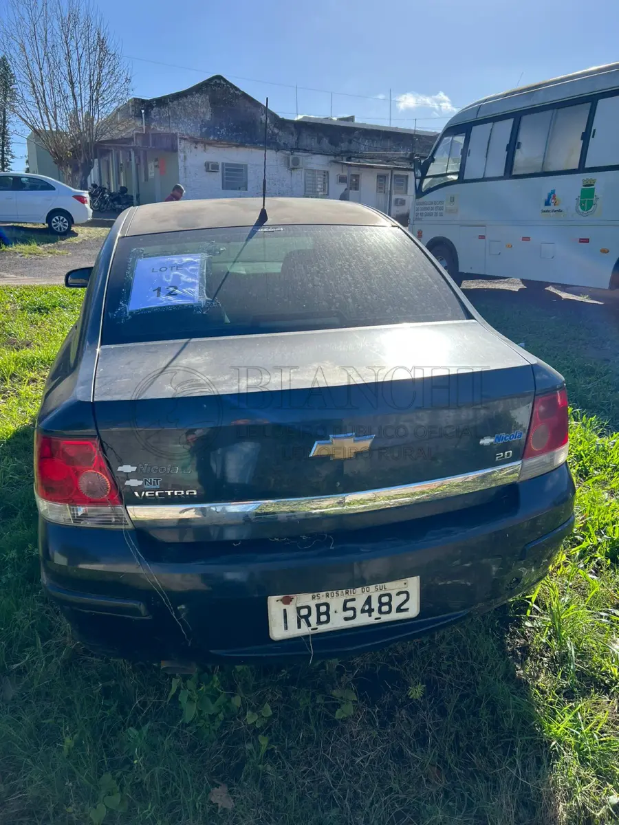 LOTE 012 - GM/ VECTRA SEDAN ELEGANCE  
ANO: 2010/2011