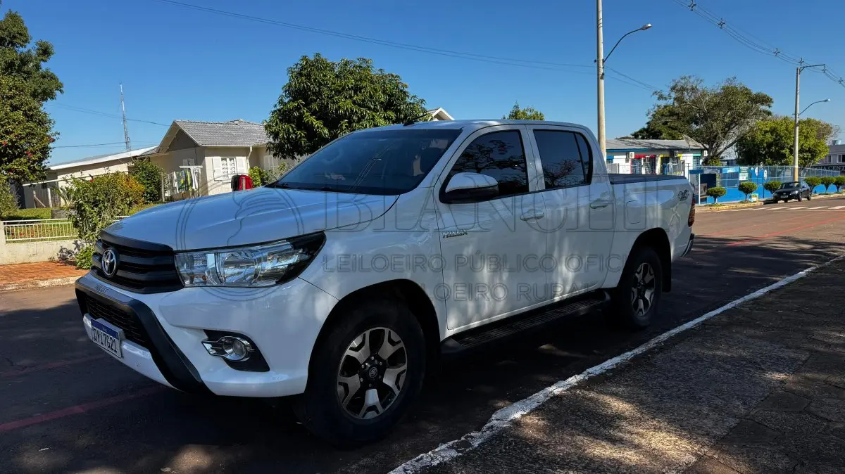 LOTE 001 - I/TOYOTA HILUX CDLOWM4FD