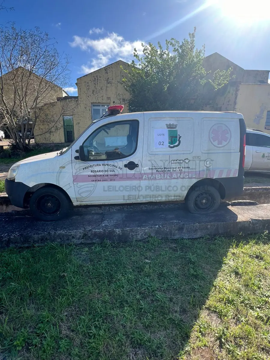 LOTE 002 - Fiat / Doblo TH AMB 2010/2010