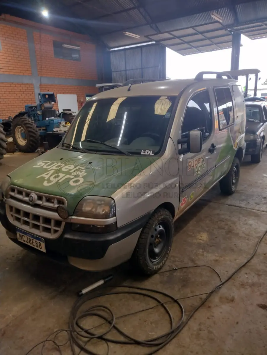 LOTE 014 - FIAT DOBLO