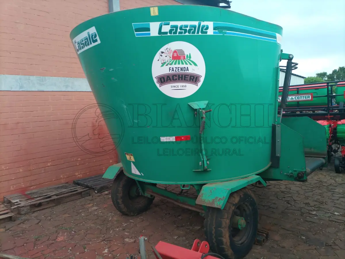 LOTE 005 - VAGÃO FORAGEIRO, MARCA CASALE, ANO 2016.