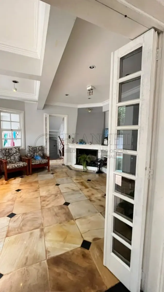 LOTE 000 - IMÓVEL RESIDENCIAL