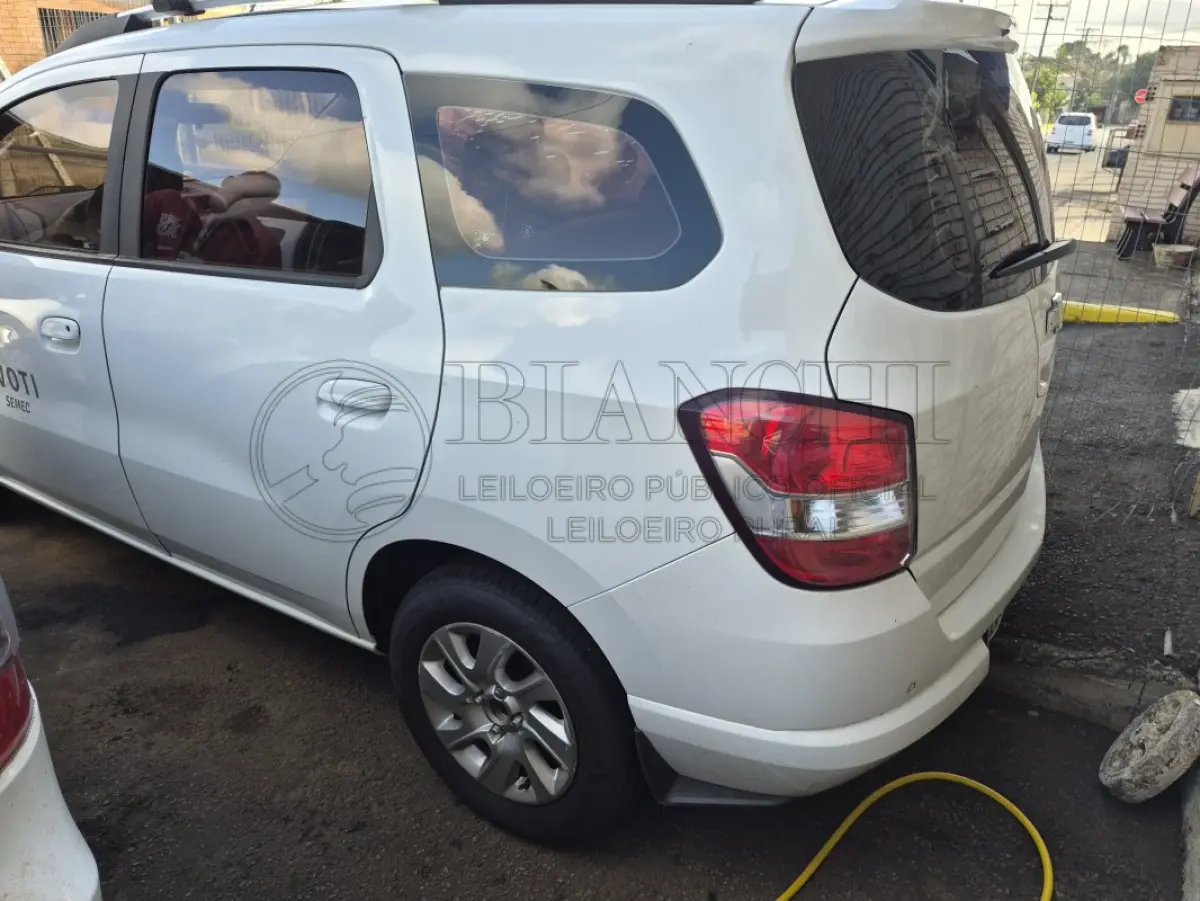 LOTE 003 - GM SPIN 1.8 LTZ 2014