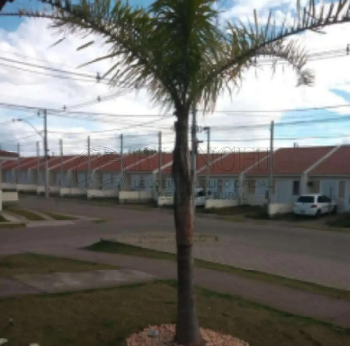 LOTE 000 - CASA EM CONDOMINIO FECHADO