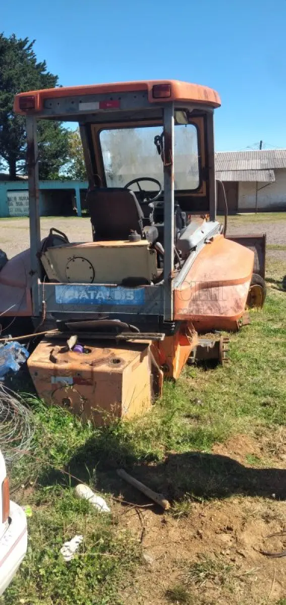 LOTE 023 - RETROESCAVADEIRA FIATIALLIS