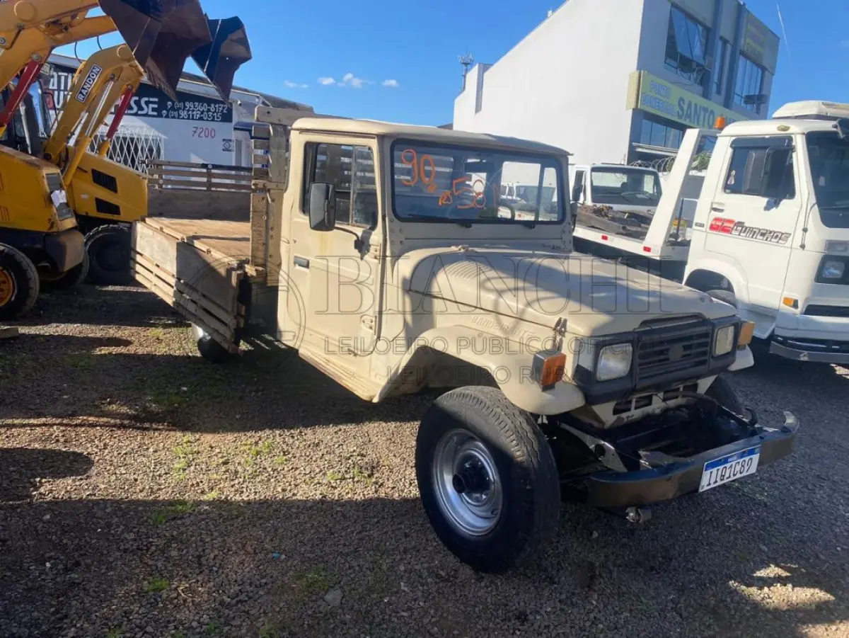 LOTE 009 - TOYOTA