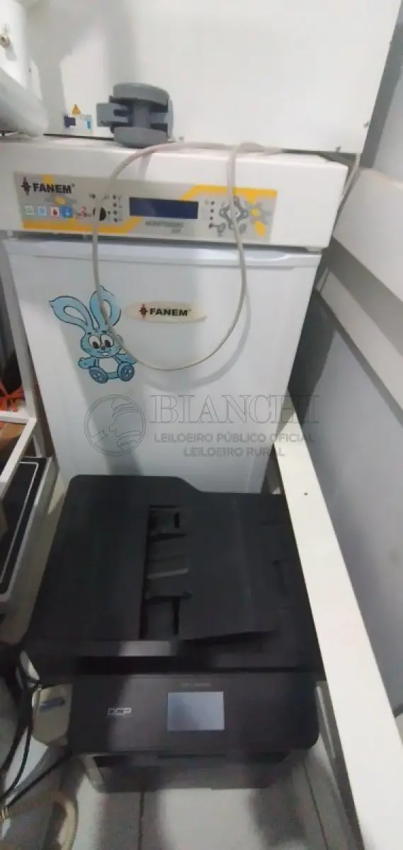 LOTE 019 - LOTE DE INFORMATIVA, CPU, MONITO, ESTABILIZADOR, CADEIRA DE DENTISTA, RAIO X