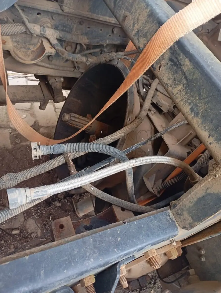 LOTE 002 - FORD/CARGO 3133 6X4 2014/2015