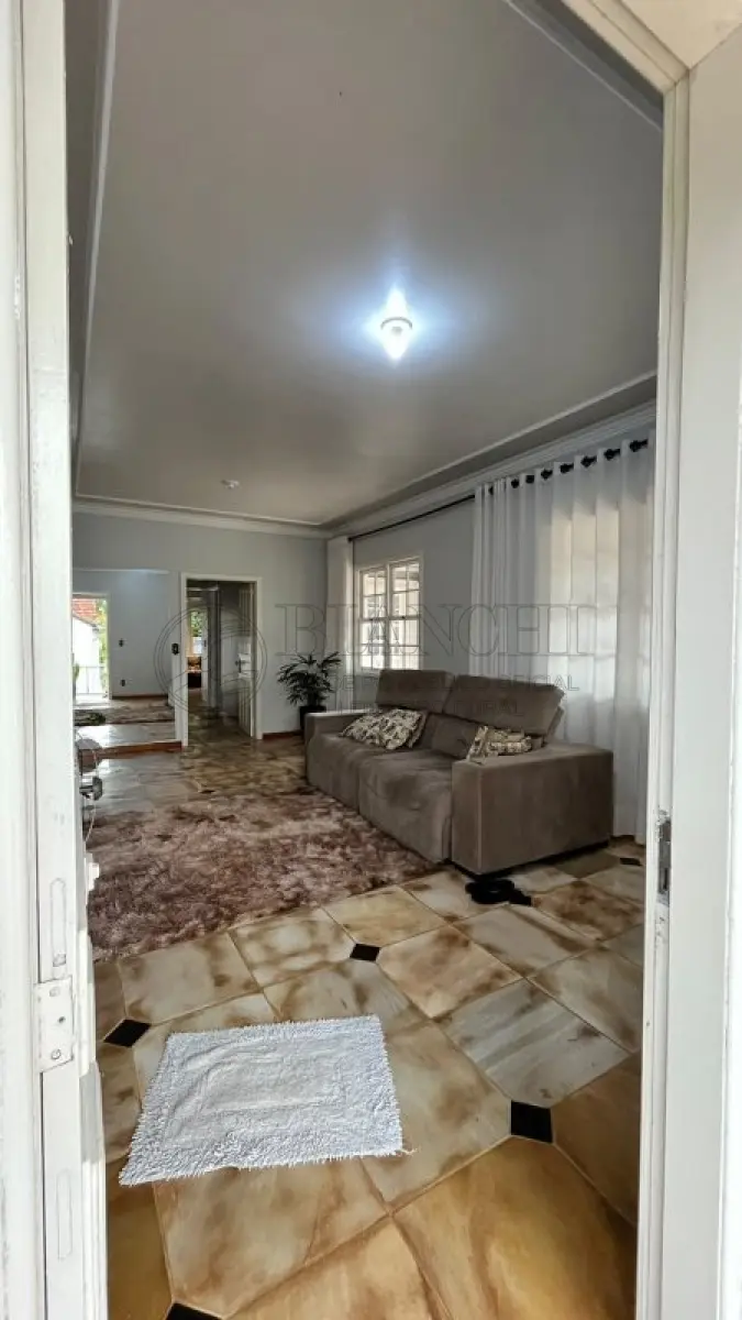 LOTE 000 - IMÓVEL RESIDENCIAL