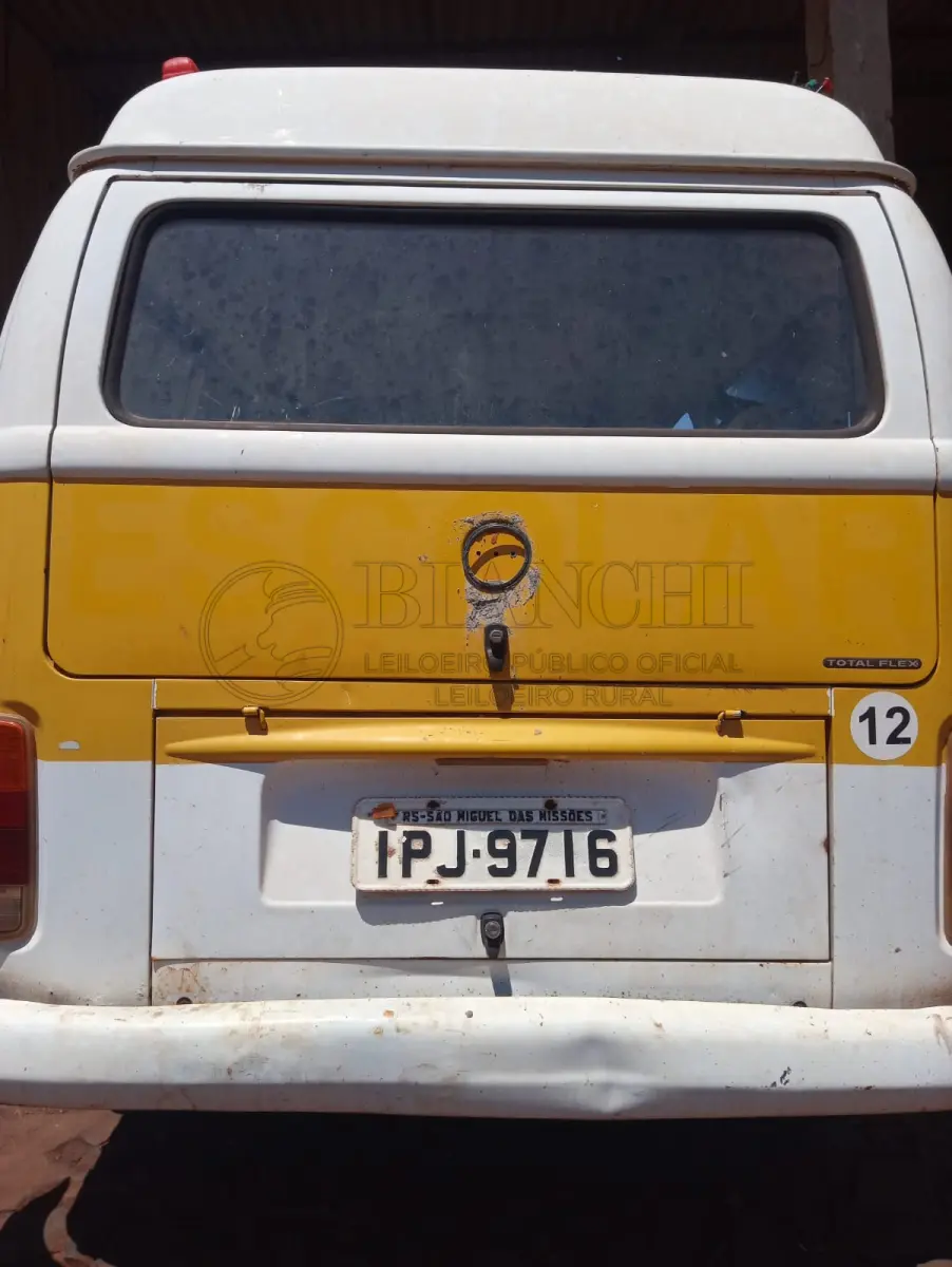 LOTE 006 - VW/KOMBI ESCOLAR,Ano/modelo: 2008/2009,Placa: IPJ9716,Chassi: 9BWMF07XX9P011889,RENAVAM: 117073202