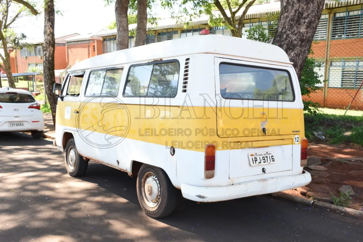 LOTE 006 - VW/KOMBI ESCOLAR,Ano/modelo: 2008/2009,Placa: IPJ9716,Chassi: 9BWMF07XX9P011889,RENAVAM: 117073202
