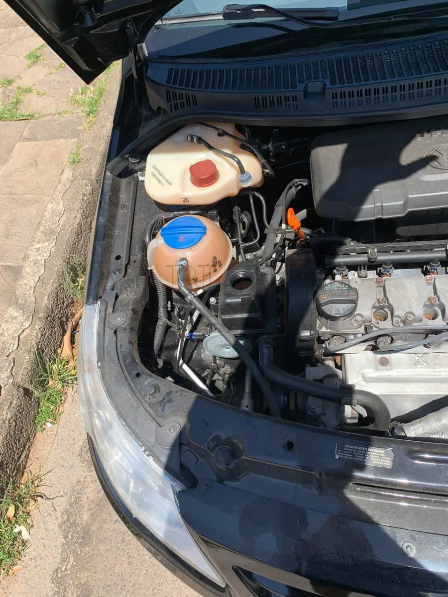 LOTE 006 - Veículo marca/modelo: VW/VOYAGE 1.0, Ano/modelo: 2011/2012, Placa: ISP7G60, Chassi: 9BWDA05U1CT157958, RENAVAM: 406518890, Registrado em: ALVORADA, Tipo: Automóvel, Cor: Preta, Espécie: Passageiro, Veículo está: Em circulação, Licenciamento válido até: 31/07/2023, OUTRAS INFORMAÇÕES DO VEÍCULO, Descrição: 008004 Recuperado de sinistro, Origem: N/D, Número do CSV: 10145989392022