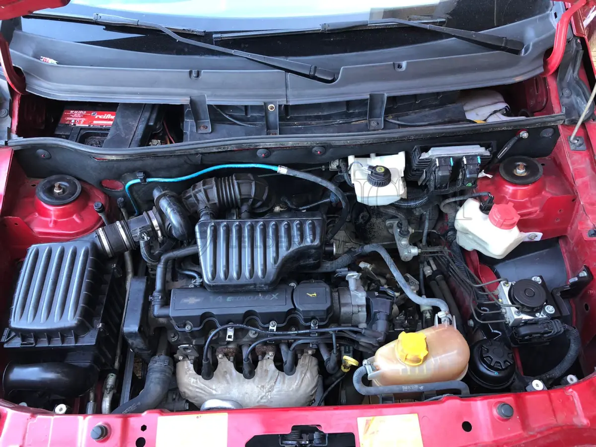 LOTE 010 - Veículo marca/modelo: CHEVROLET/MONTANA LS Ano/modelo: 2014/2015 Placa: AZC3I60 Chassi: 9BGCA80X0FB152555 RENAVAM: 1029906251 Registrado em: HORIZONTINA Tipo: Caminhonete Cor: Vermelha Espécie: Carga