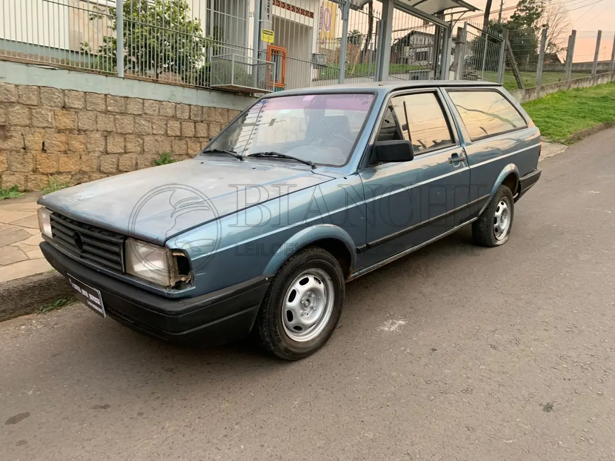 LOTE 036 - "Veículo marca/modelo: VW/PARATI CL Ano/modelo: 1989/1989 Placa: IIV4J75 Chassi: 9BWZZZ30ZKP201352 RENAVAM: 563450819 Registrado em: PORTO ALEGRE Tipo: Automóvel Cor: Azul Espécie: Passageiro Veículo está: Em circulação"