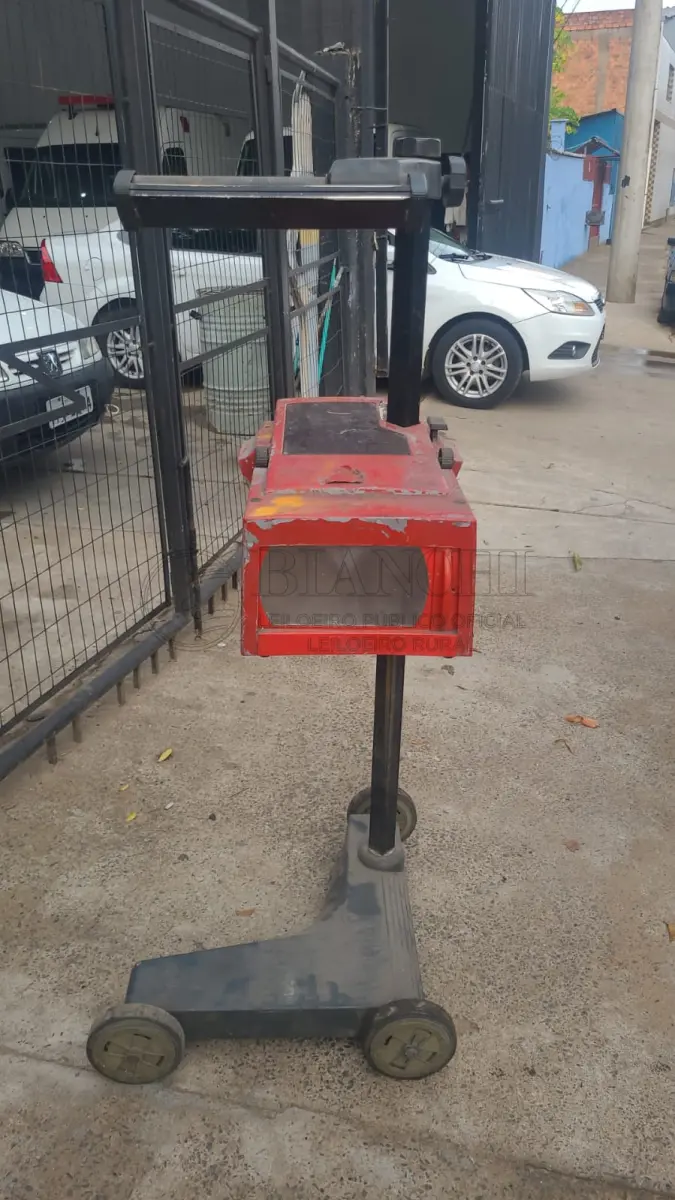 LOTE 012 - REGULADOR DE FAROL