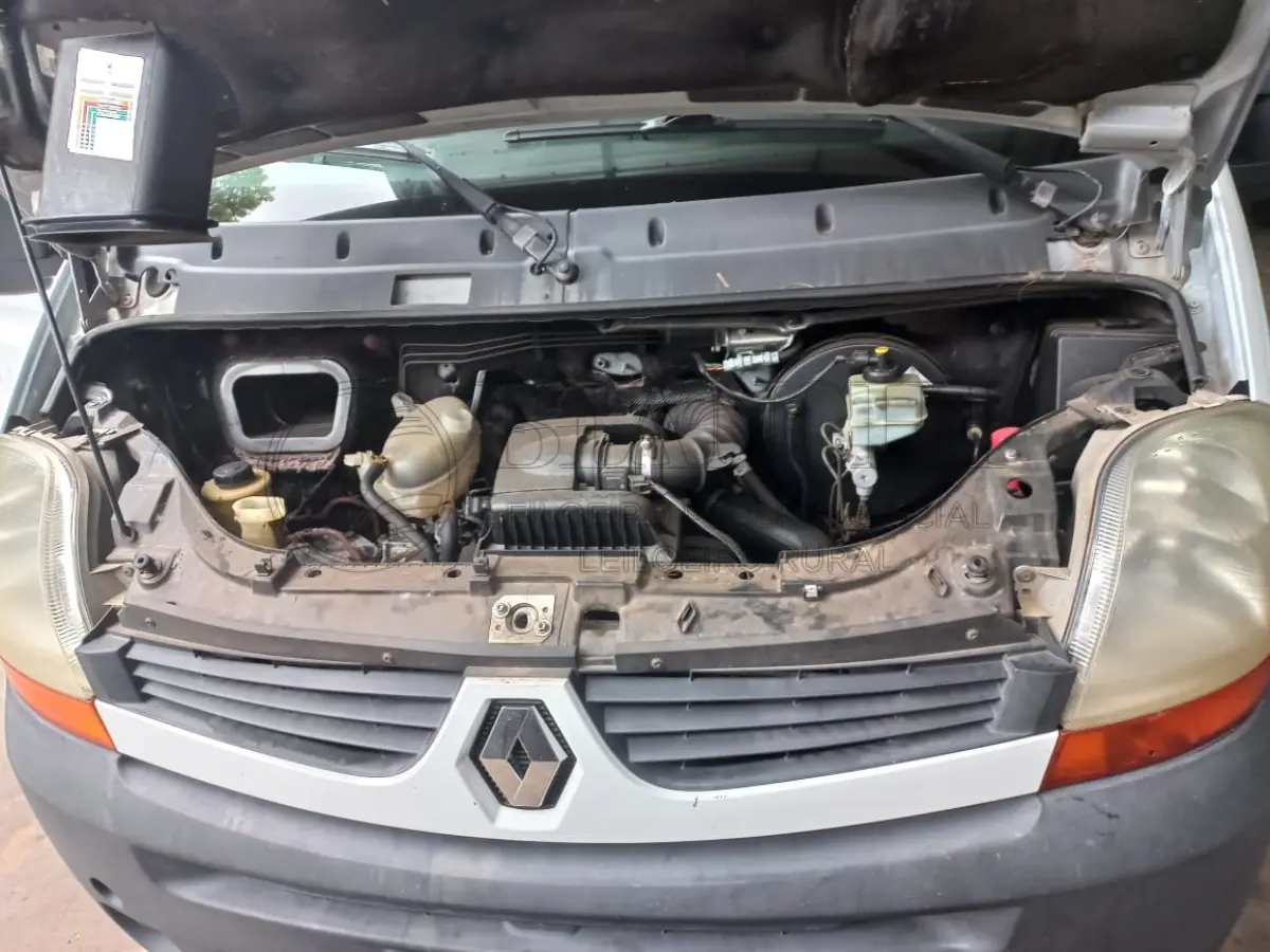 LOTE 015 - Veículo marca/modelo: RENAULT/MASTER EUROLAF P, Ano/modelo: 2012/2013, Placa: ITU6098, Chassi: 93YADC1L6DJ461140, RENAVAM: 498269906, Tipo: Microônibus, Cor: Branca,Espécie: Passageiro, Veículo está: Em circulação, Licenciamento válido até: 31/07/2023
