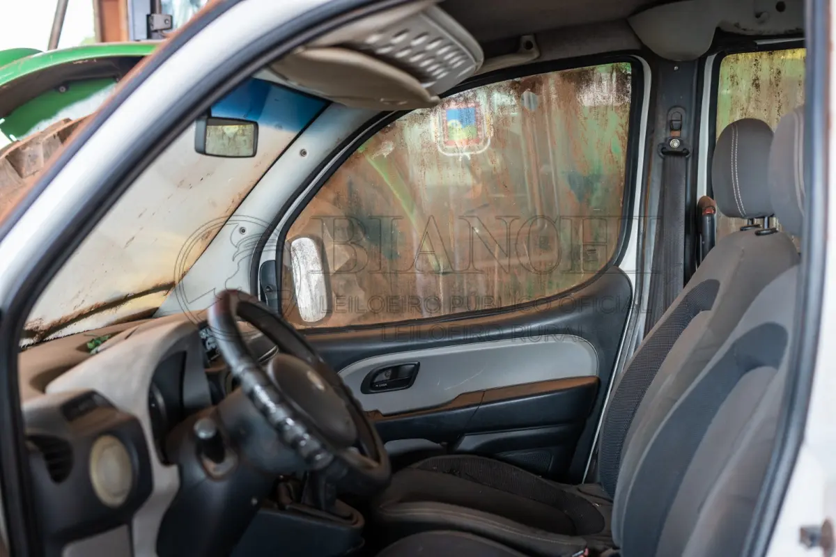 LOTE 011 - FIAT/DOBLO HLX 1.8 FLEX  Ano/modelo: 2010/2011  Placa: IQZ1150  Chassi: 9BD119209B1069998  RENAVAM: 225946343  Registrado em: IBIRUBA  Tipo: Automóvel  Cor: Branca  Espécie: Passageiro  Veículo está: Em circulação  Licenciamento válido até: 31/07/2024