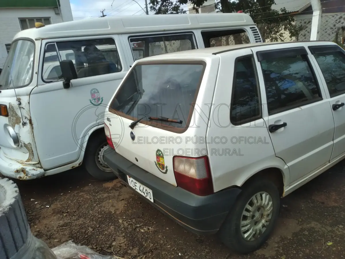 LOTE 004 - FIAT UNO MILLE FIRE FLEX, PLACAS IOE 4490, ANO FABRICAÇÃO/ MODELO: 2007/ 2008, COR BRANCA, 4 PORTAS, CHASSI: 9BD15822786035835,
