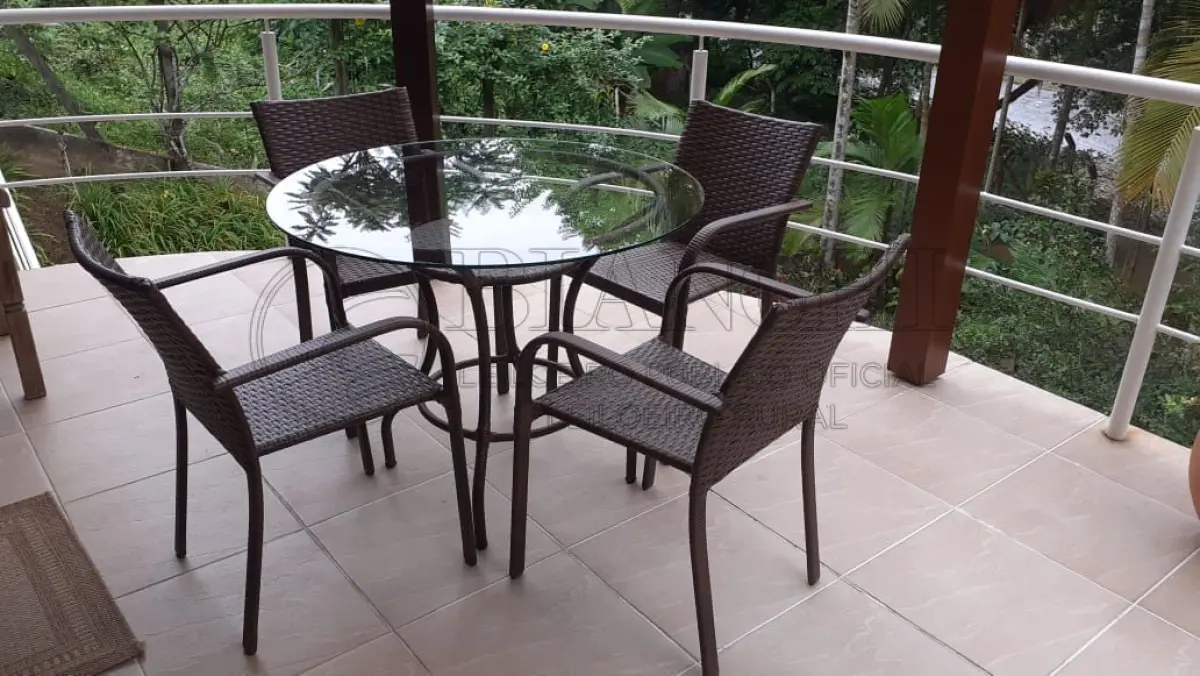 LOTE 016 - CONJUNTO DE MESA