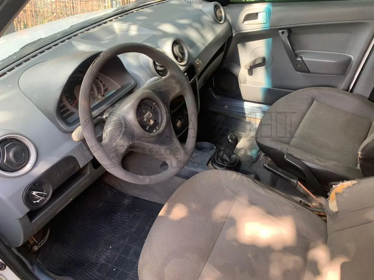LOTE 010 - Veículo marca/modelo: VW/SAVEIRO 1.6, Ano/modelo: 2009/2009, Placa: IPW5H04, Chassi: 9BWKB05W69P131587, RENAVAM: 148526209, Tipo: Caminhonete, Cor: Branca, Espécie: Carga, Veículo está: Em circulação, Licenciamento válido até: 30/06/2023