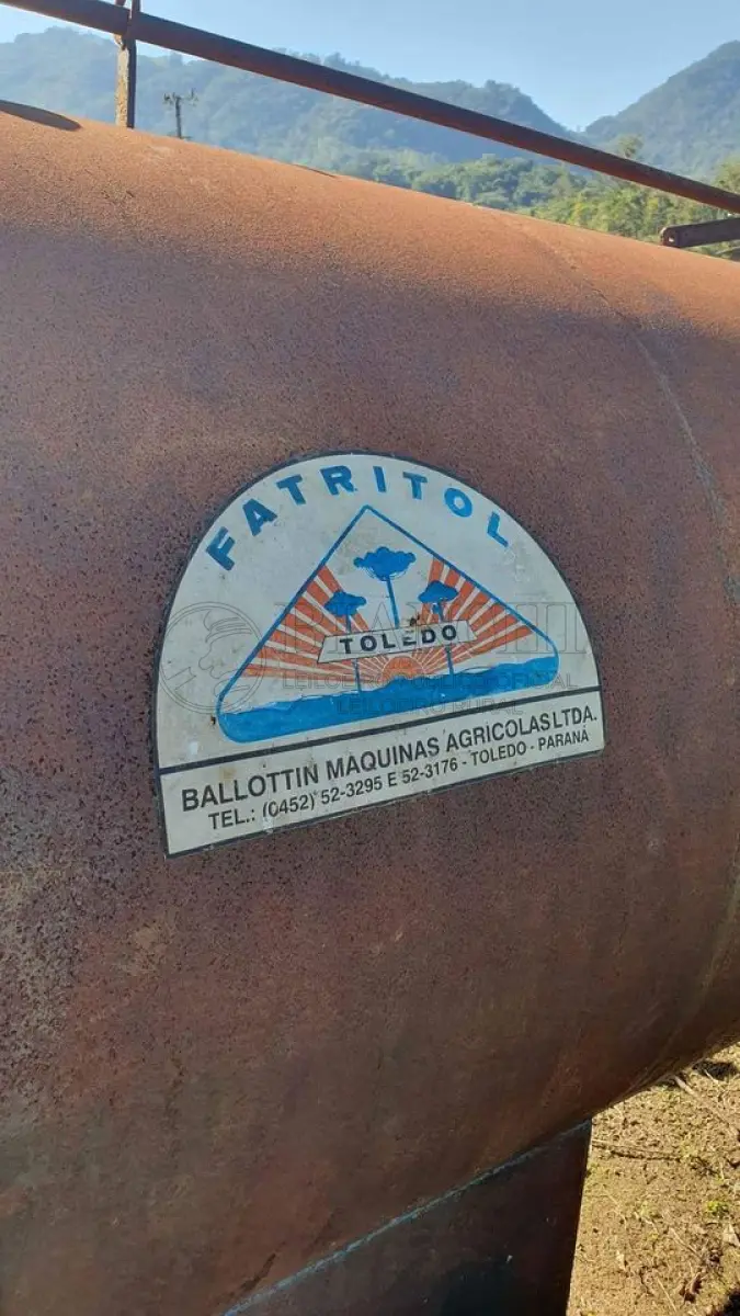 LOTE 0001 - Tanque Distribuidor De Esterco Liquido 4000 Litros
