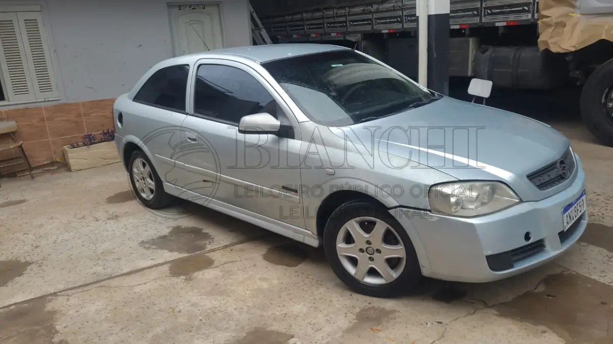 LOTE 001 - Veículo marca/modelo: GM/ASTRA HB 2P ADVANTAGE, Ano/modelo: 2006/2007, Placa: ANV8F59, Chassi: 9BGTR08W07B108794, RENAVAM: 887435521,  Tipo: Automóvel, Cor: Prata, Espécie: Passageiro, Veículo está: Em circulação, Licenciamento válido até: 31/07/2023