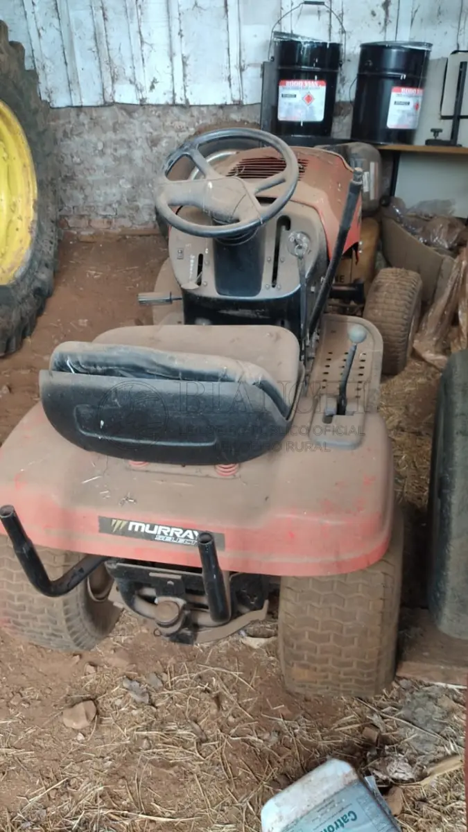 LOTE 001 - TRATOR CORTADOR DE GRAMA, MARCA TRAPP, MURRAY