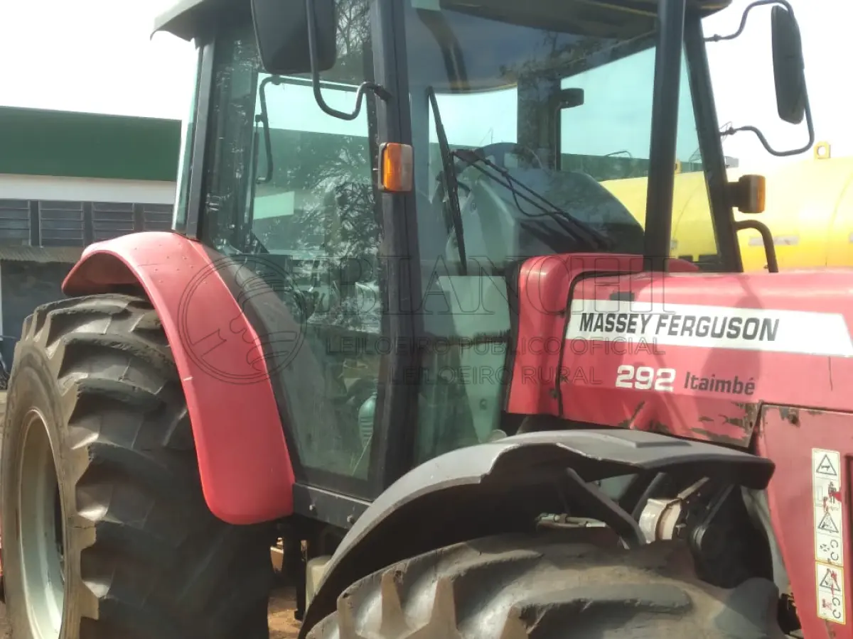 LOTE 018 - TRATOR MASSEY FERGUSON MF 292, ANO 2009/10 COM CABINE