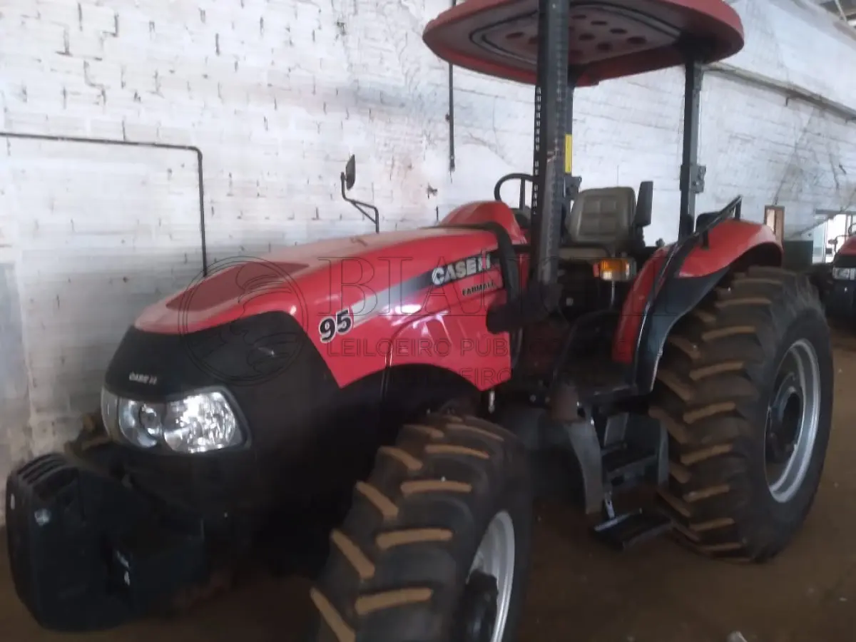 LOTE 019 - TRATOR AGRÍCOLA 4X4, MARCA CASE FARMALL 95, ANO 2018, MODELO 2019, 4 CILINDRO, TURBO, INTERCOOLER,  CHASSI: HCCZFA95TJCY79564, SÉRIE FL10R4109555