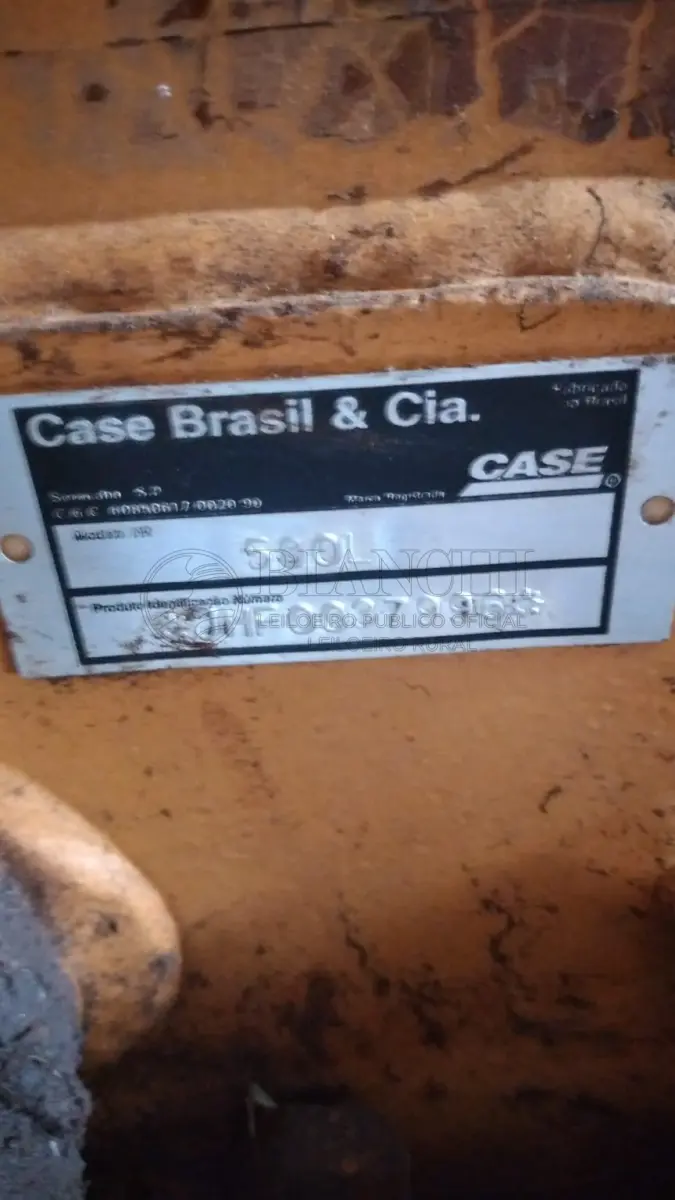 LOTE 004 - RETROESCAVADEIRA, MARCA CASE, MODELO 580 L, TRAÇÃO 4X2, ANO DE FABRICAÇÃO 2000