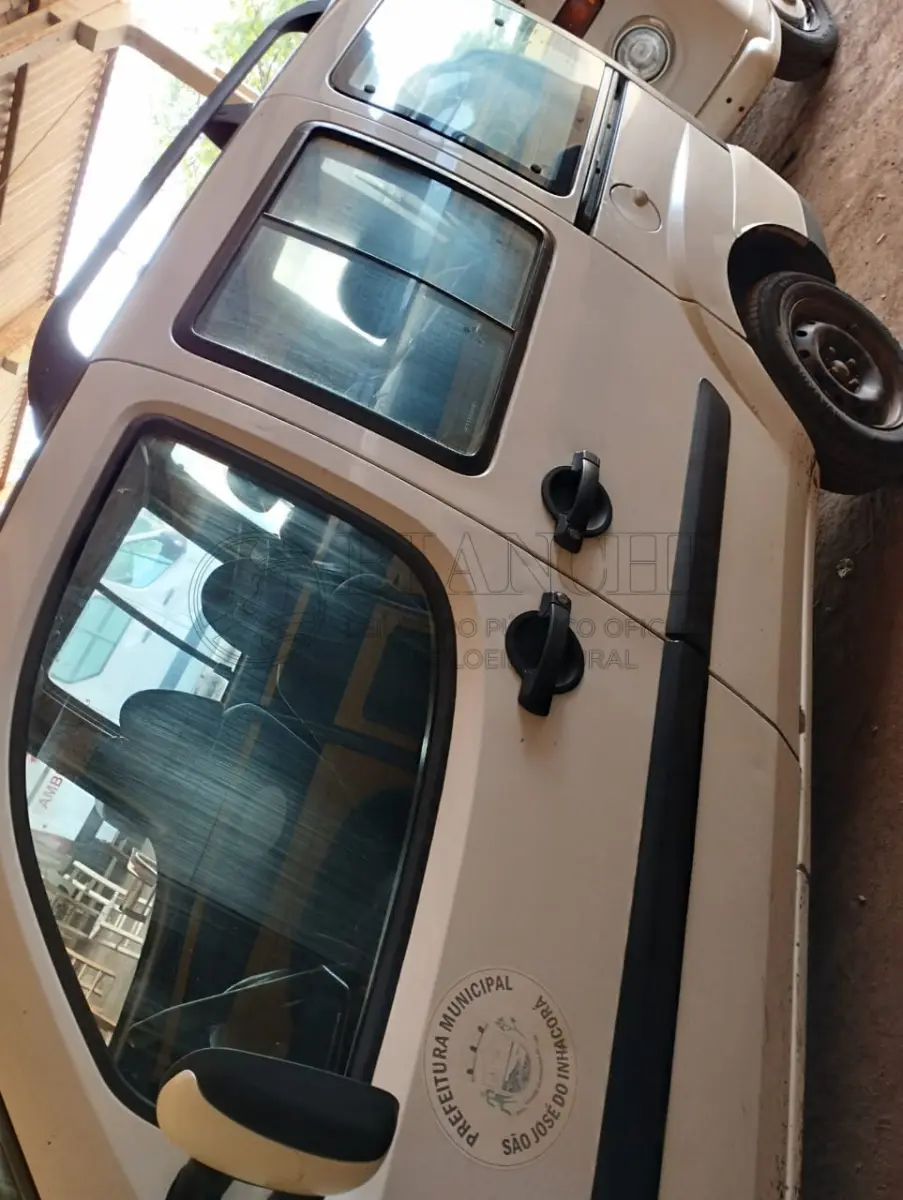 LOTE 003 - AUTOMÓVEL DOBLÔ ESSENCE 1.8, MARCA FIAT, ANO 2014, COR BRANCA, ALCOOL/GASOLINA, 132 CV, PLACAS IVJ0023