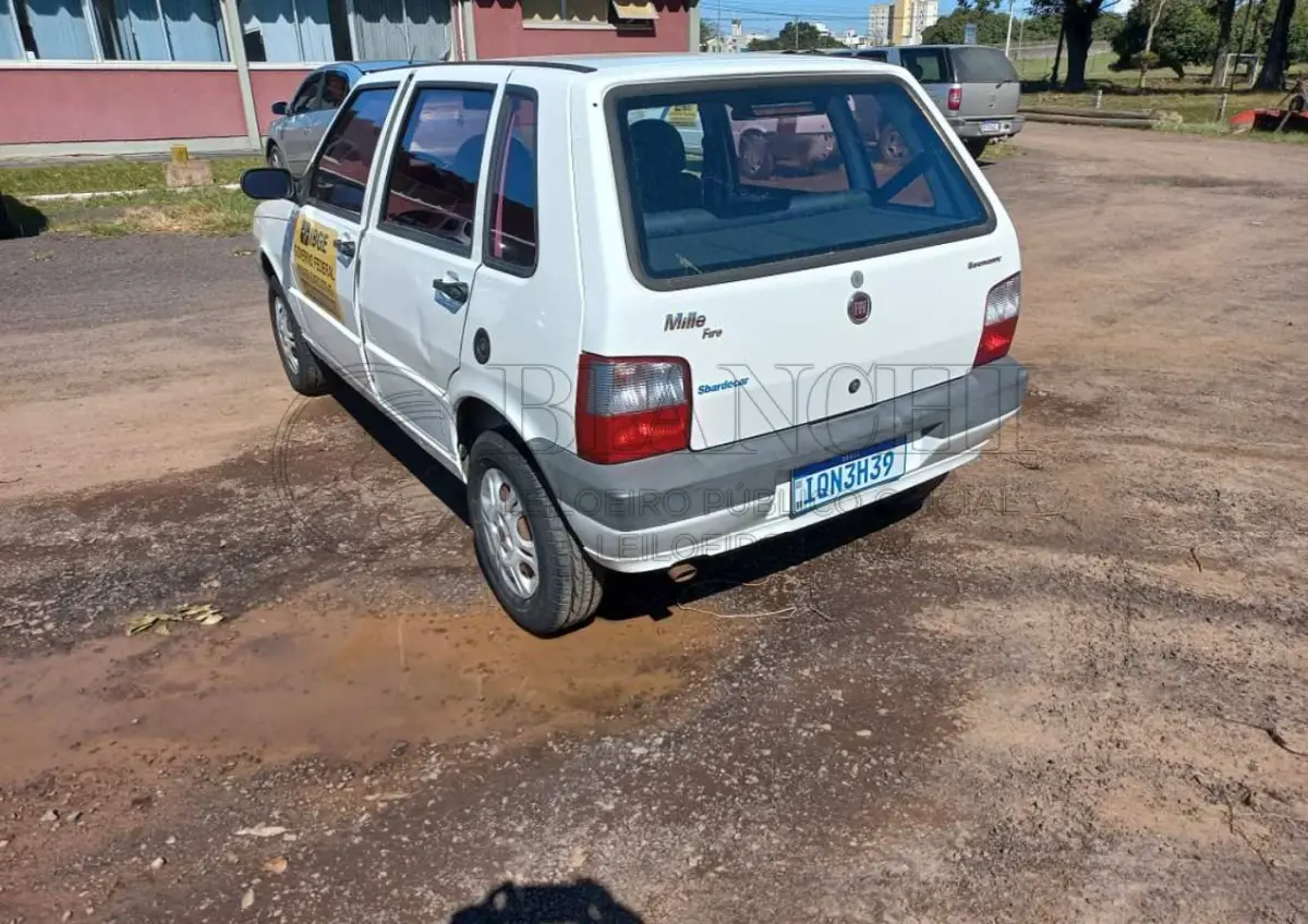 LOTE 005 - FIAT UNO MILLE ECONOMY 2010/2010