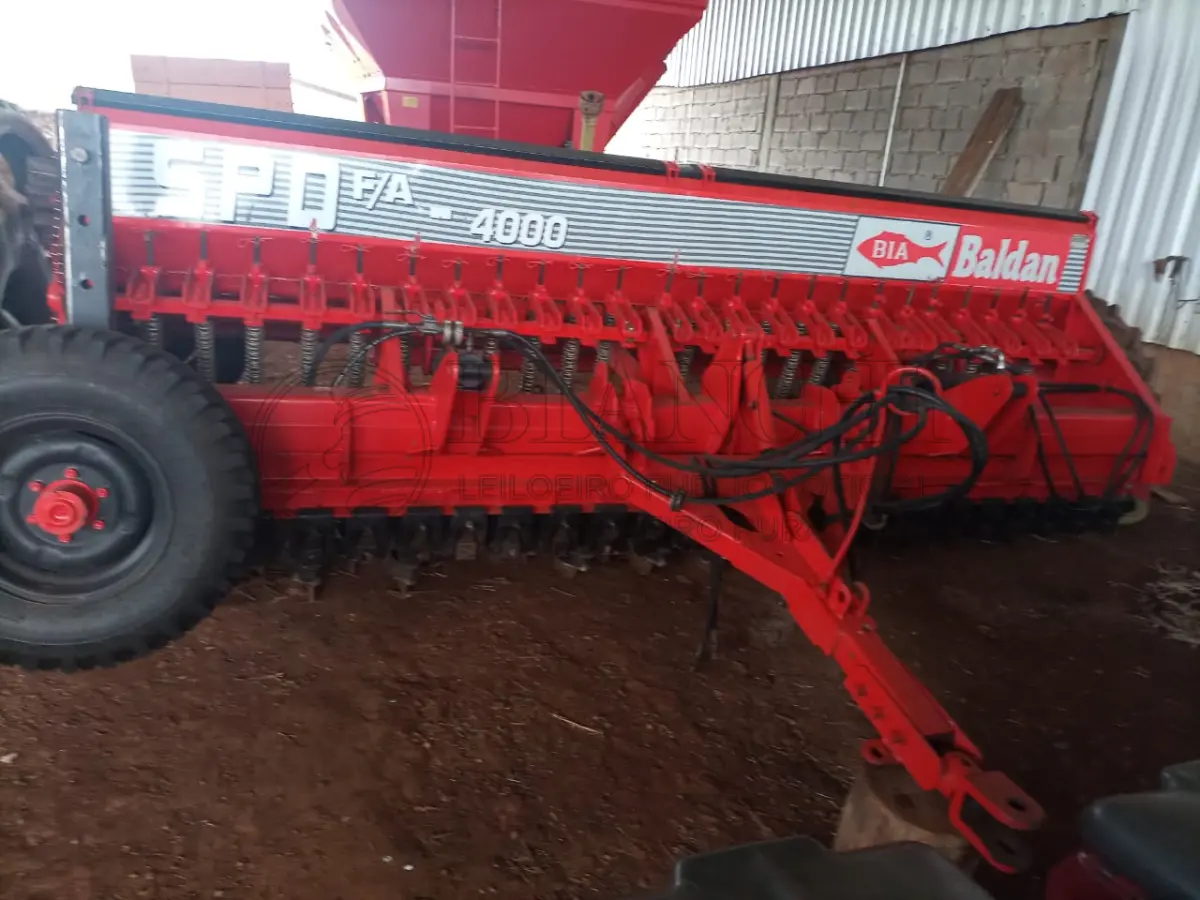 LOTE 007 - SEMEADEIRA, MARCA BALDAN, 24 LINHAS